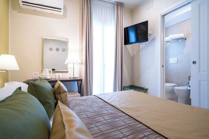 Room 67 of 172
