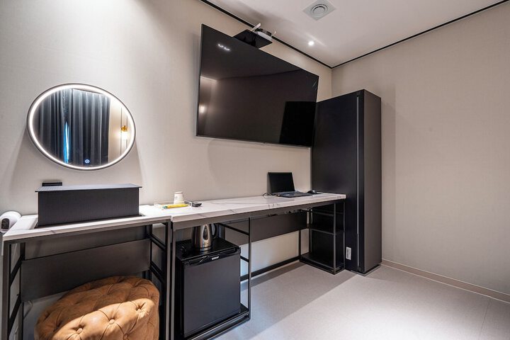 Room 41 of 74