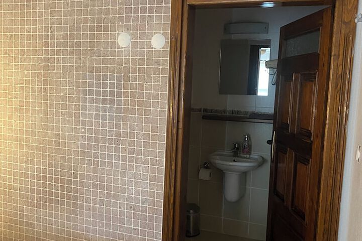 Room 10 of 113