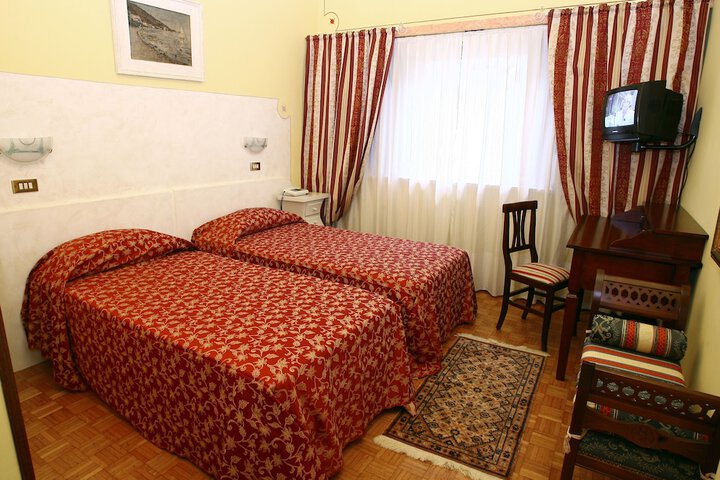 Room 19 of 59