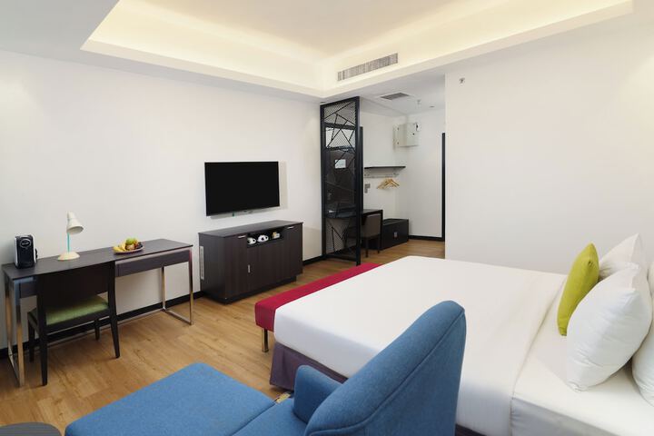 Room 18 of 65