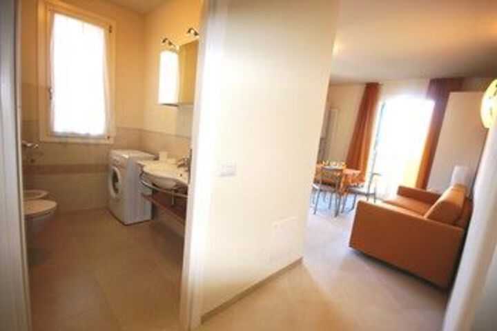 Room 44 of 97