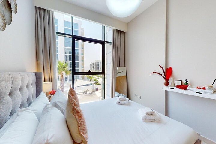 Primestay Azizi Riviera 9 1BR Meydan