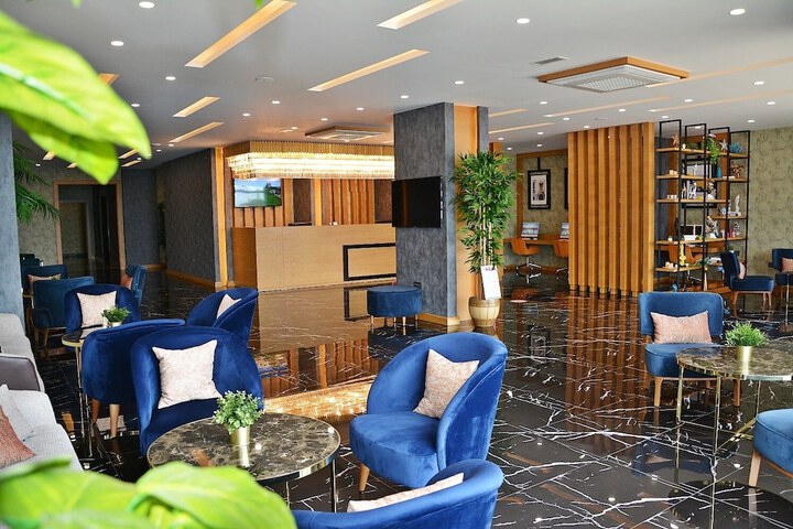 Hotel Interior 6 of 40