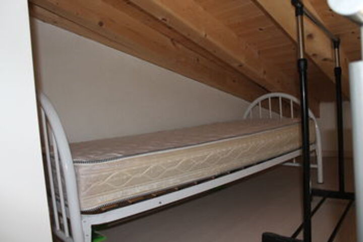 Room 165 of 499