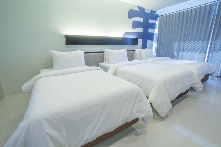 Room 18 of 39
