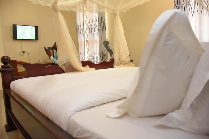 Room 8 of 26