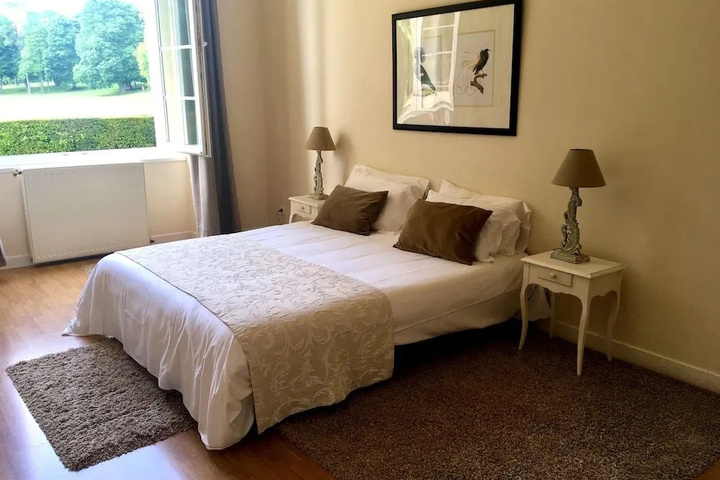 Room 4 of 14