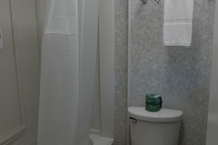 Room 222 of 282