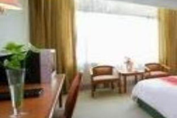 Room 3 of 5