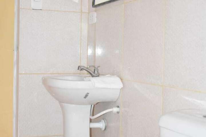 Room 10 of 19