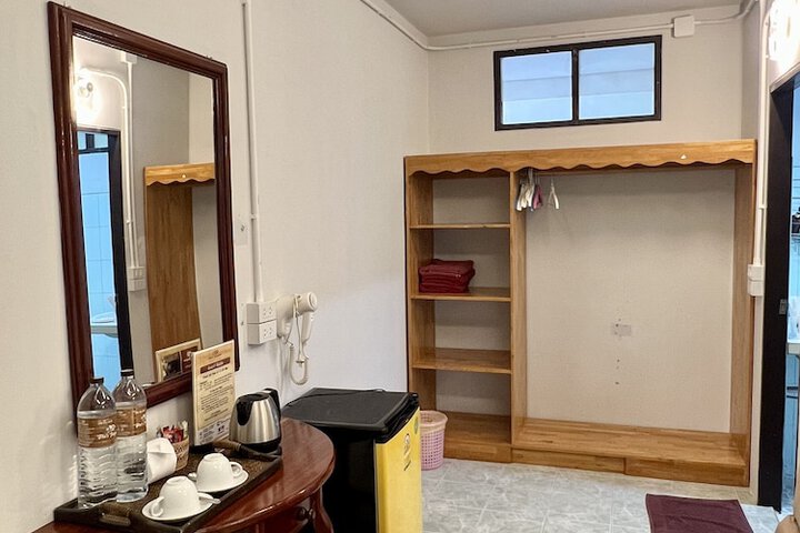 Room 26 of 77