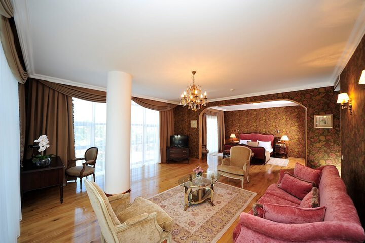 Room 14 of 88