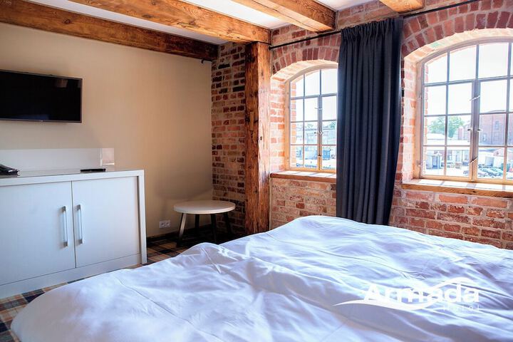 Room 2 of 26