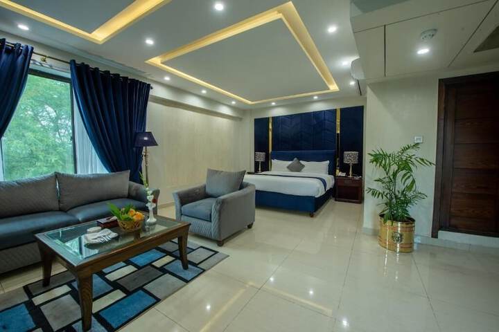 Room 10 of 60