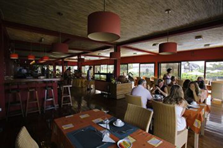 Dining 49 of 54