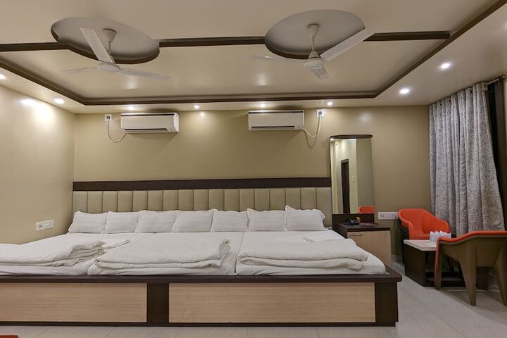 Room 90 of 150