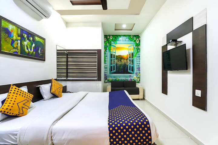 Room 8 of 23
