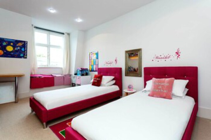 Room 15 of 22