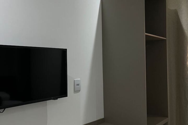 Room 9 of 21