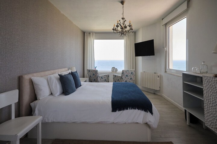 Room 43 of 76