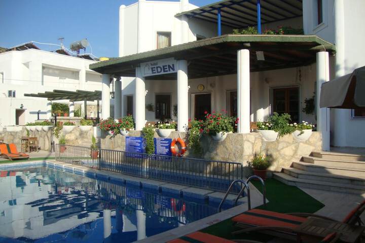 Hotel with Pool