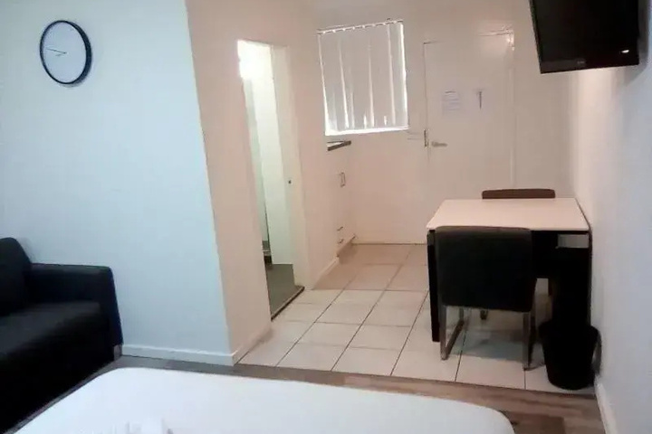Room 7 of 15