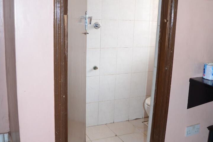 Room 17 of 18