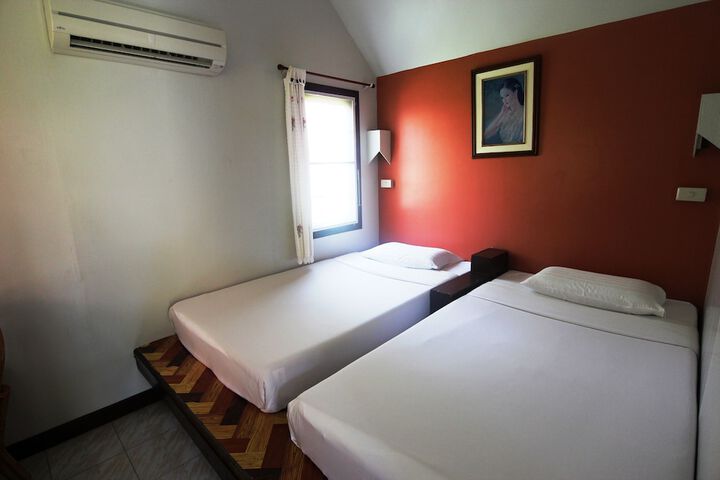 Room 11 of 64