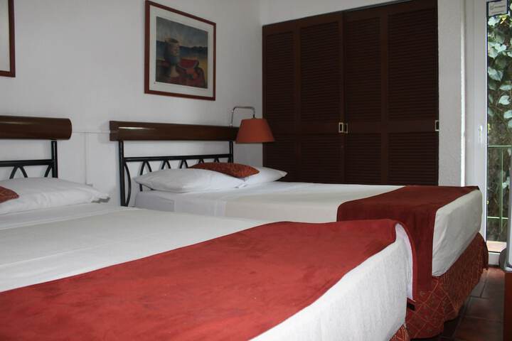Room 8 of 39
