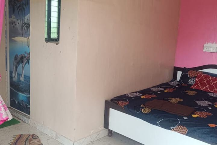 Room 10 of 25