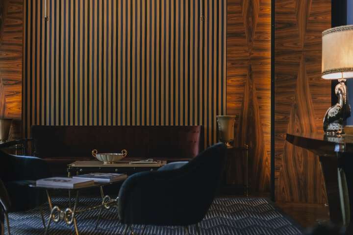 Entrance & Lobby