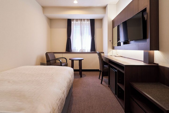 Room 30 of 75