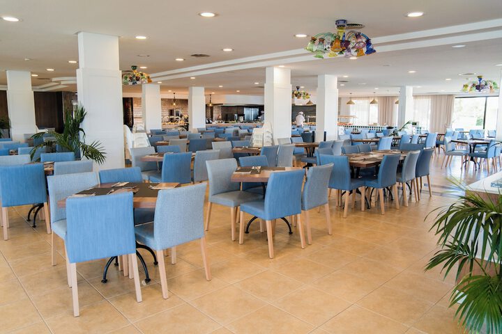 Dining 120 of 139