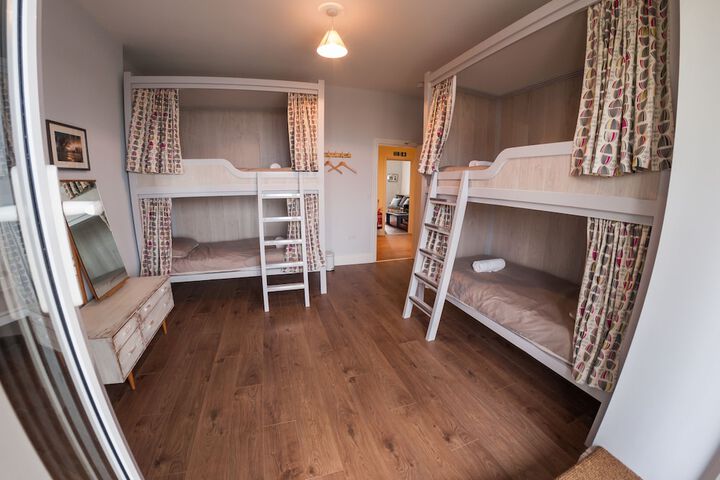 Room 12 of 22