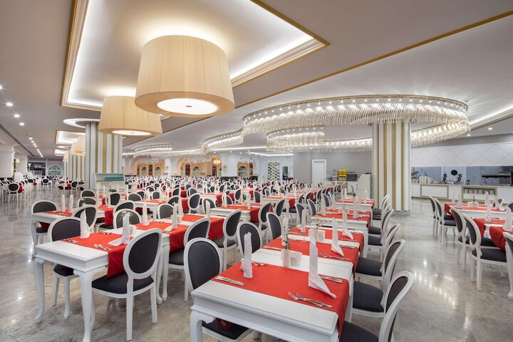 Dining 90 of 160