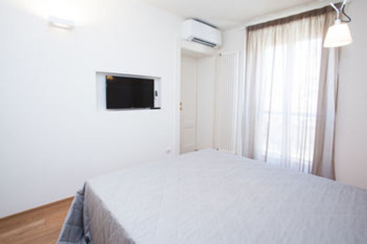 Room 25 of 46