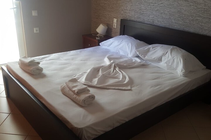 Room 11 of 51