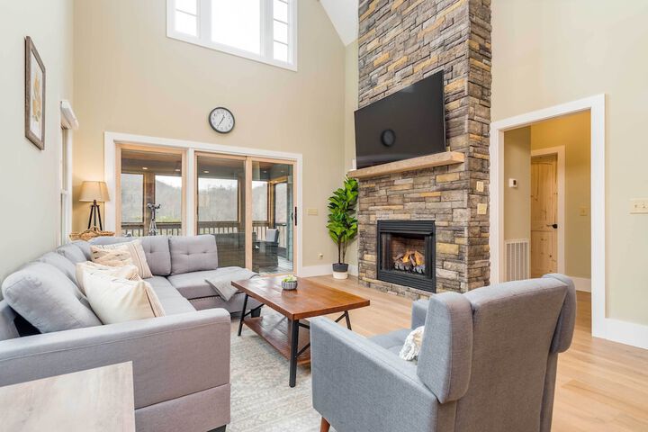 Game Room & Wraparound Decks: Cullowhee Home!