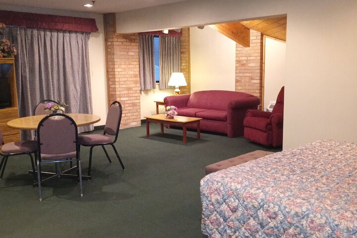 Room 11 of 30