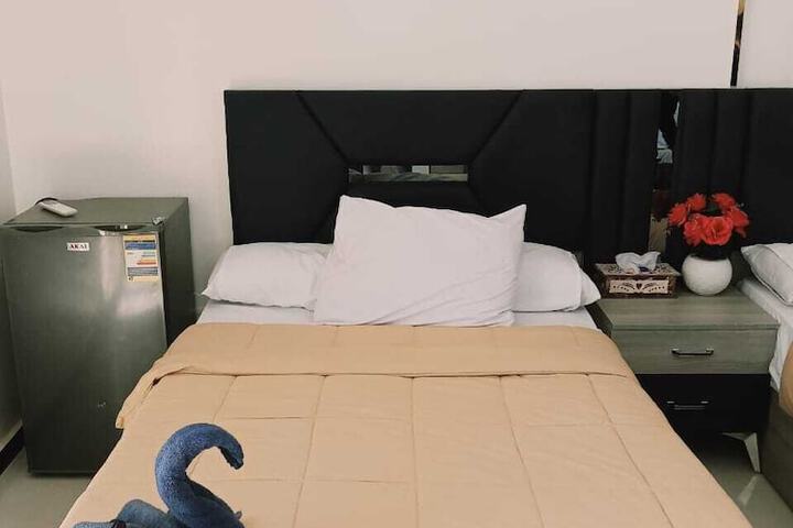 Room 2 of 44