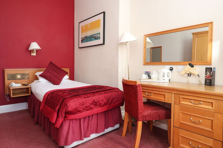 Room 20 of 64