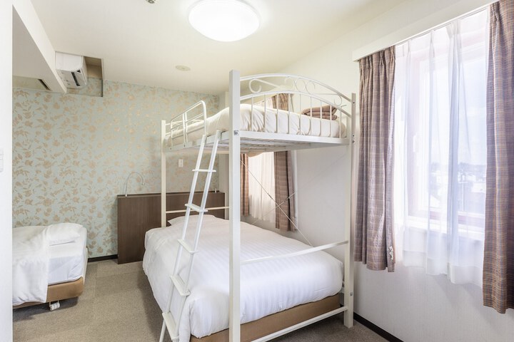 Room 15 of 69