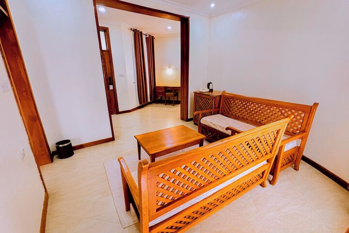 Room 16 of 35