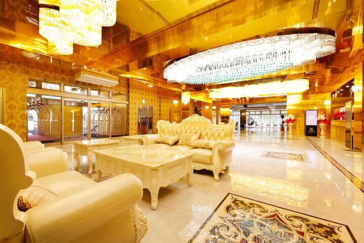 Hotel 8 of 185