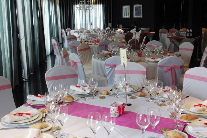 Ballroom/Hall 95 of 105
