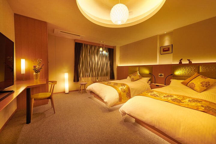 Room 27 of 176
