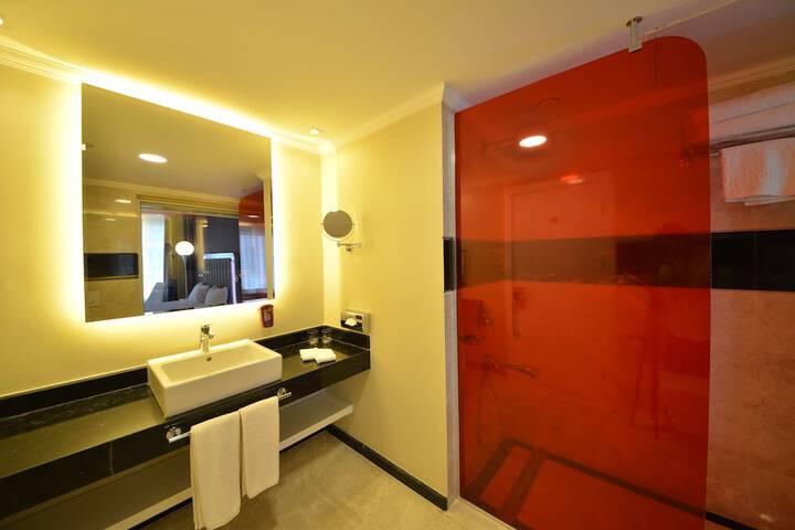 Clean Restrooms