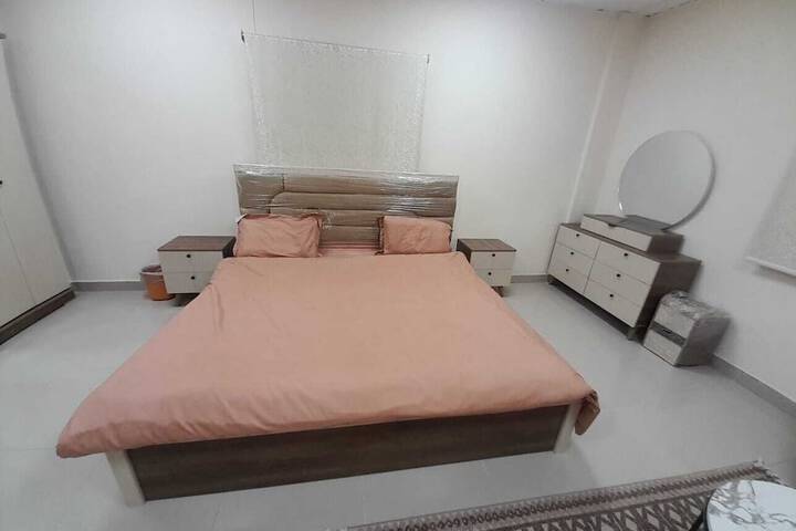 Room 2 of 7