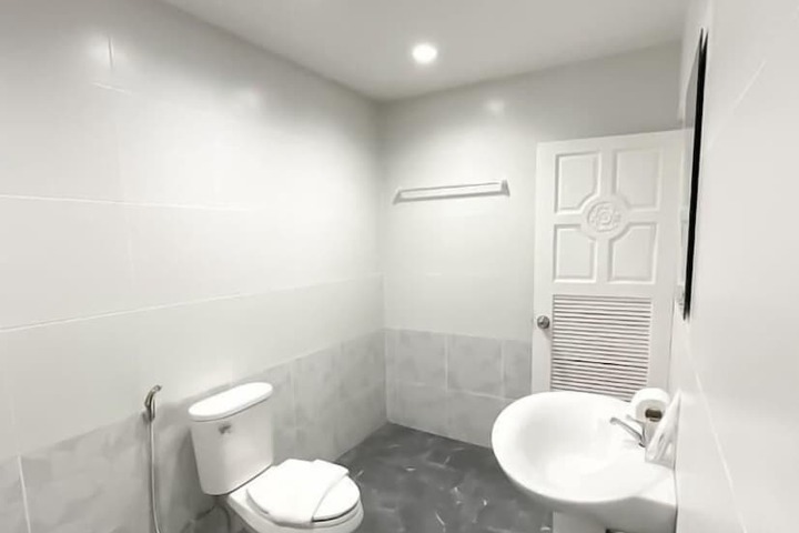 Room 14 of 34